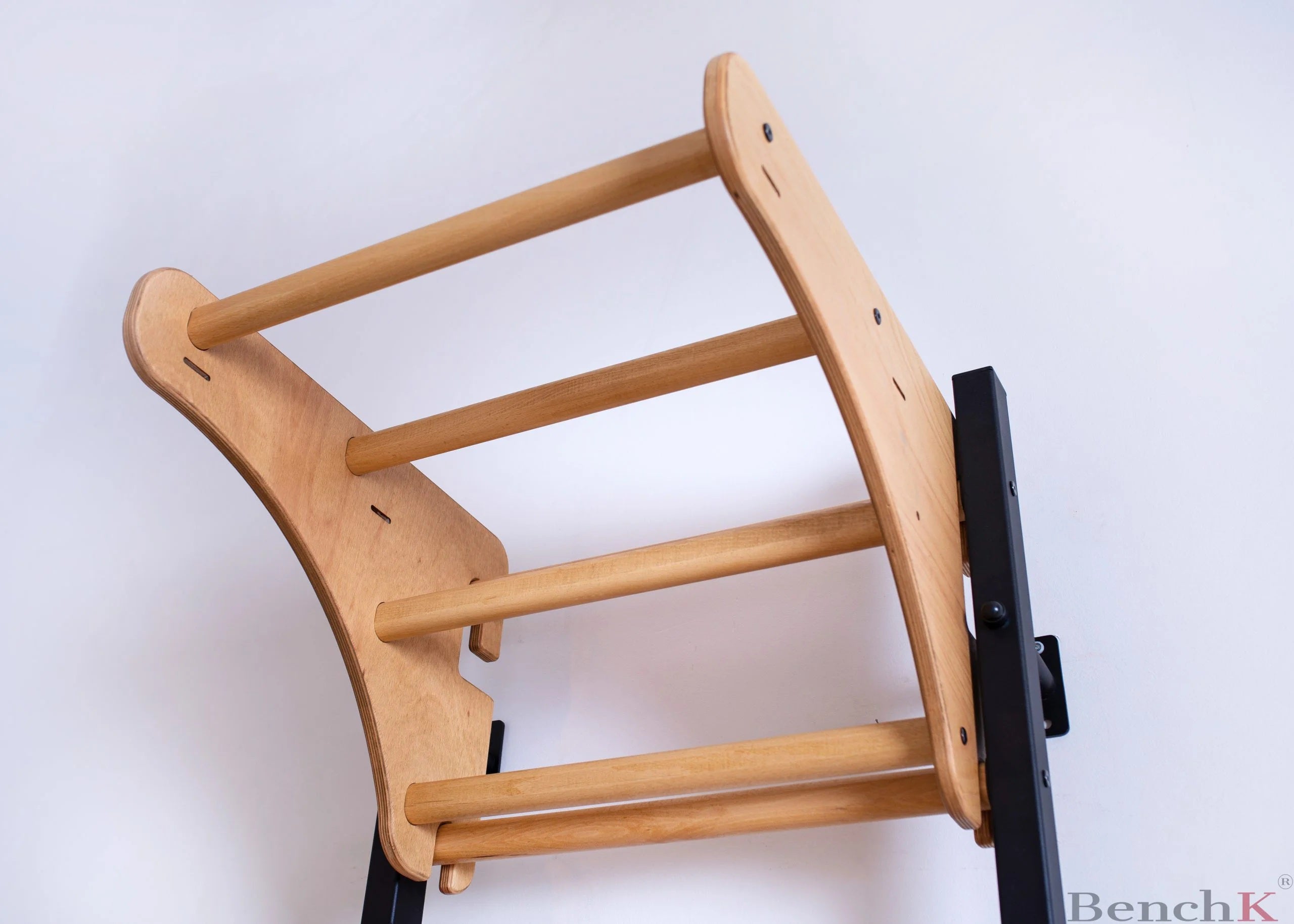BenchK PB076 Wooden pull up bar in oak